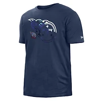 T-shirt pour homme New Era bleu marine Tennessee Titans 2022 Sideline Ink Dye