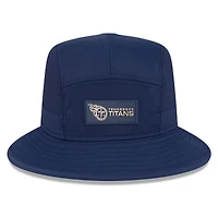 Bob New Era bleu marine Tennessee Titans 2025 Sideline pour homme