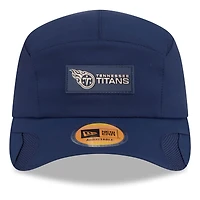 Casquette ajustable New Era bleu marine Tennessee Titans 2025 Sideline Runner pour homme