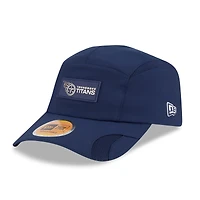 Casquette ajustable New Era bleu marine Tennessee Titans 2025 Sideline Runner pour homme