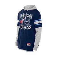 T-shirt à capuche manches longues et superpositions New Era bleu marine Tennessee Titans pour homme