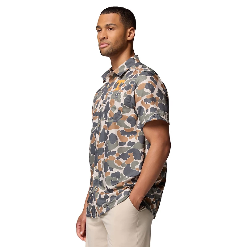 Chemise boutonnée Columbia Camo Tennessee Volunteers Super Slack Tide Omni-Wick pour homme