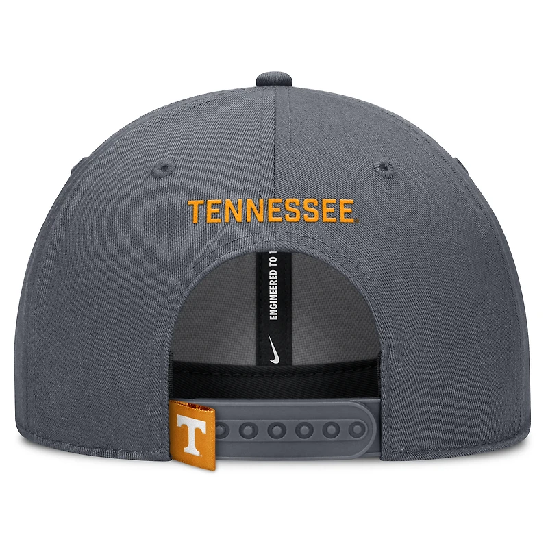 Casquette ajustable Nike grise Tennessee Volunteers 2025 On-Field Rise Performance pour homme