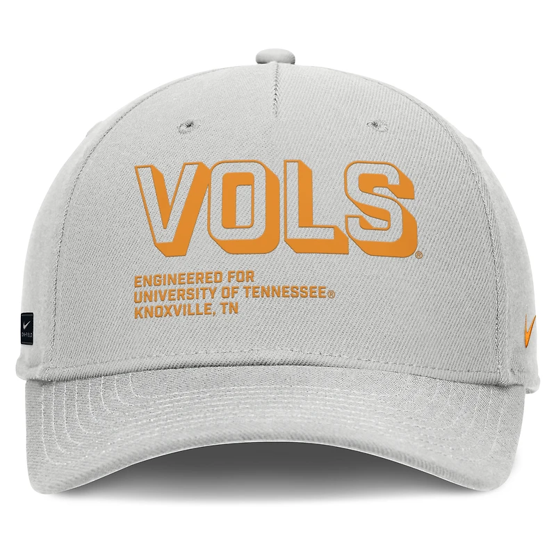 Casquette ajustable Nike grise Tennessee Volunteers 2025 Sideline Dust Pinched Rise pour homme