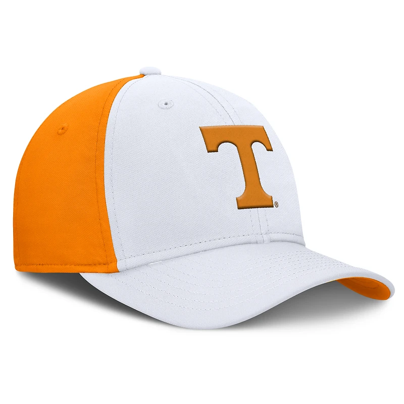 Casquette Nike blanche/orange Tennessee Volunteers 2025 Sideline Rise Local Performance Flex pour homme