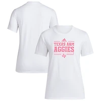 T-shirt adidas blanc pour femme Texas A&M Aggies 2024 Breast Cancer Awareness Pregame