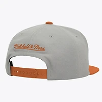 Casquette snapback Mitchell & Ness grise/orange Texas Longhorns Plaid OG pour homme