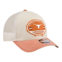Casquette trucker ajustable New Era Stone/Texas Orange Texas Longhorns à écusson effiloché 9FORTY M-Crown A-Frame pour homme