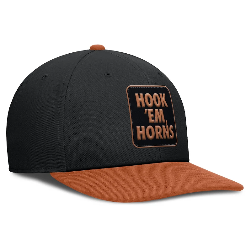 Casquette Nike noire/orange Texas Longhorns 2025 Sideline Campus Pro Local Snapback pour homme