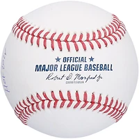 Adrian Beltre, Texas Rangers, a dédicacé le logo du Temple de la renommée avec l'inscription « HOF 2024 »