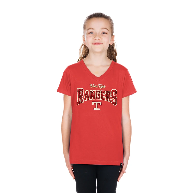 T-shirt à col en V sequins réversibles New Era rouge Texas Rangers 2026 City Connect pour jeunes filles