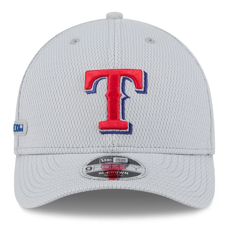 Casquette ajustable MLB Clubhouse 9FORTY M-Crown 2025 Texas Rangers New Era pour homme, gris