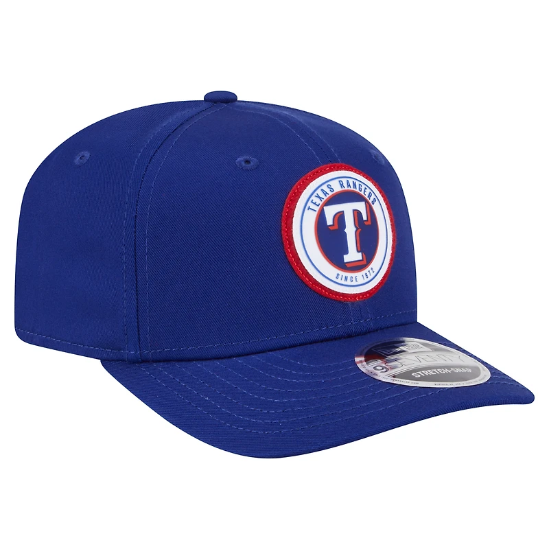 Casquette extensible à bouton-pression New Era Royal Texas Rangers Circle Patch 9SEVENTY pour homme