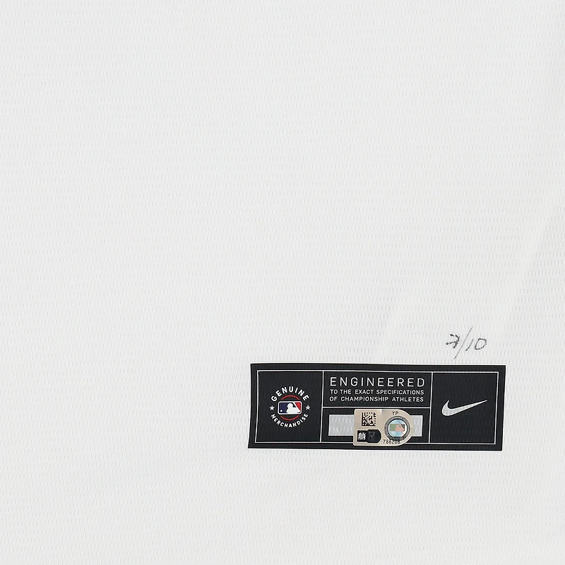 Maillot Nike Max Scherzer blanc multi-signé des champions de la série mondiale MLB 2023 des Texas Rangers avec 8 signatures dont Corey Seager, Adolis Garcia et Max Scherzer - Édition limitée à 10