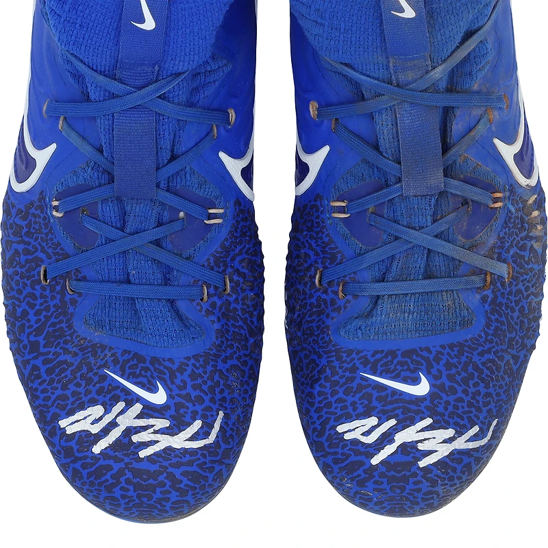 Crampons Nike bleus autographiés et portés en match par Wyatt Langford (Texas Rangers) lors de la saison 2025 de la MLB