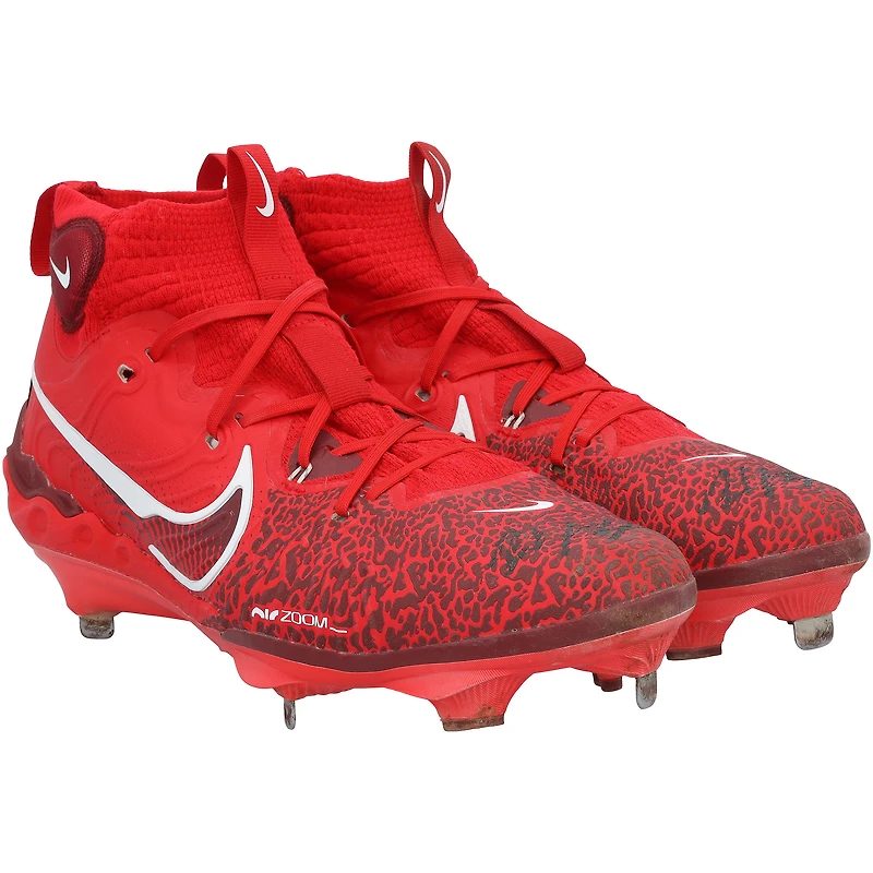 Crampons Nike rouges autographiés et portés en match par Wyatt Langford (Texas Rangers) lors de la saison 2025 de la MLB - HH98516053-54