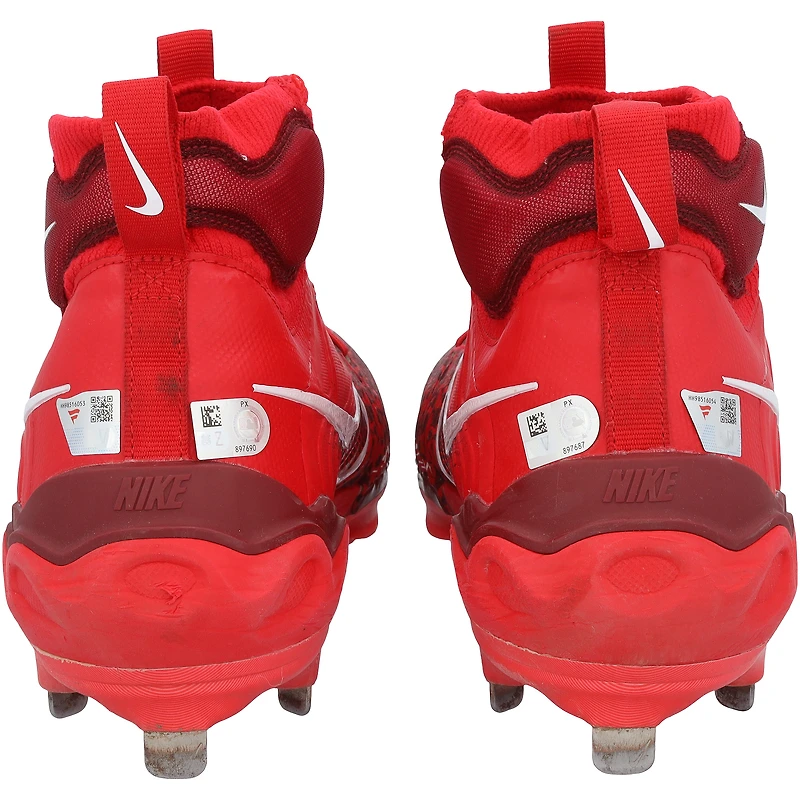 Crampons Nike rouges autographiés et portés en match par Wyatt Langford (Texas Rangers) lors de la saison 2025 de la MLB - HH98516053-54