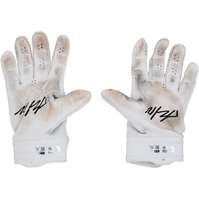 Gants de frappe blancs Nike autographiés et utilisés en match par Wyatt Langford (Texas Rangers) lors de la saison 2025 de la MLB - HH98516087-88