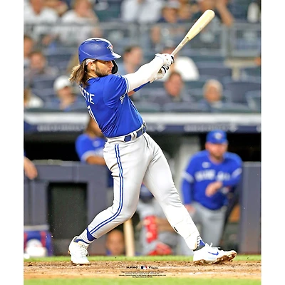 Photo de Bo Bichette, joueur non signé des Blue Jays Toronto, frappant au Yankee Stadium