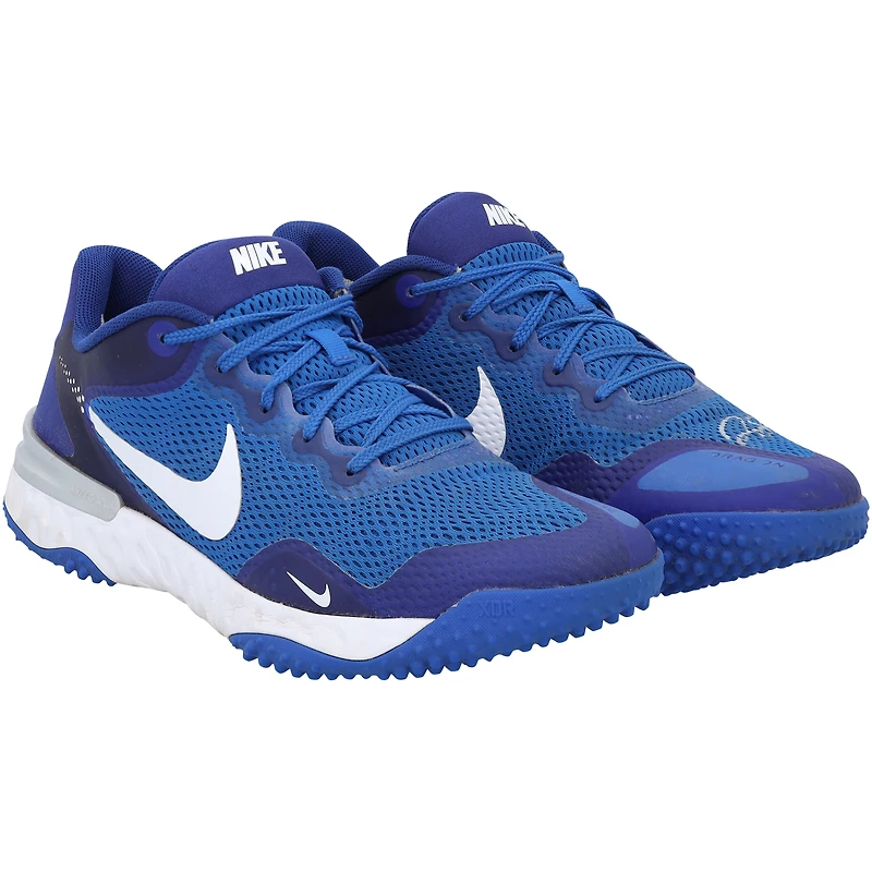Chaussures Nike Alpha bleues autographiées par George Springer des Blue Jays de Toronto lors de la saison 2023 de la MLB - RG13309590-91