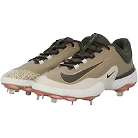Crampons verts Nike portés par George Springer, joueur des Blue Jays de Toronto, lors de la saison 2025 de la MLB.