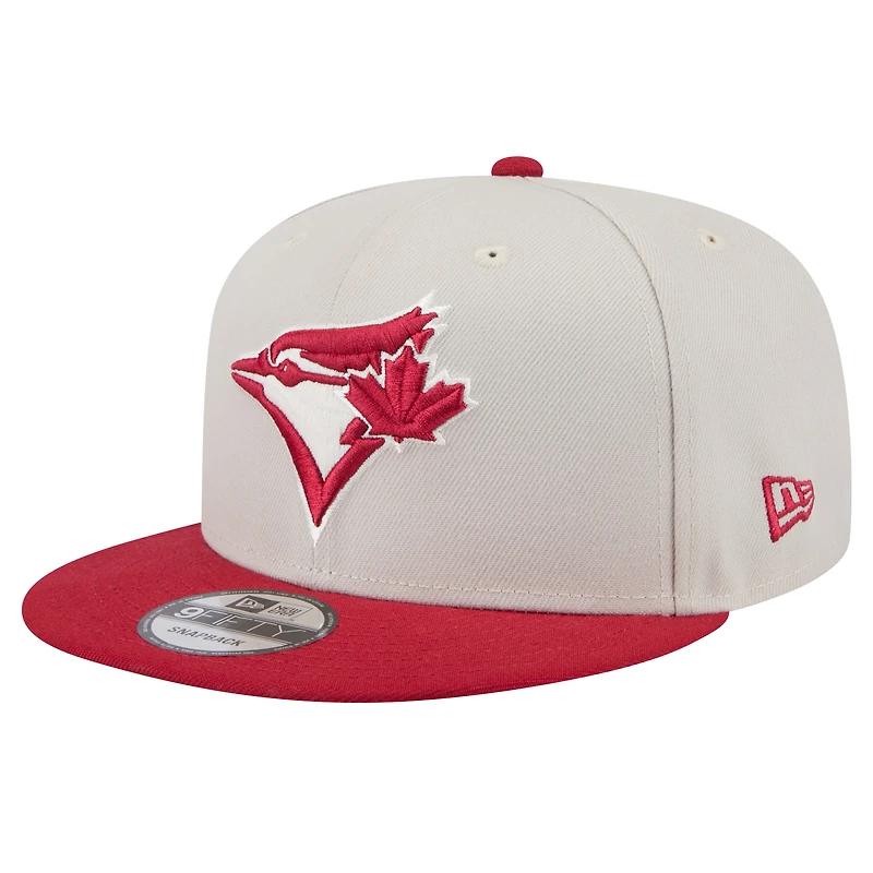 Casquette ajustée 9FIFTY pour la fête du Canada de la MLB 2024 des Blue Jays de Toronto New Era kaki/rouge pour hommes