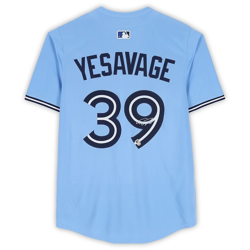 Maillot Nike alternatif limité bleu poudré autographié par Trey Yesavage des Blue Jays de Toronto