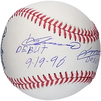 Ballon de baseball autographié par Vladimir Guerrero des Blue Jays de Toronto et Vladimir Guerrero des Expos de Montréal avec deux inscriptions pour leurs débuts