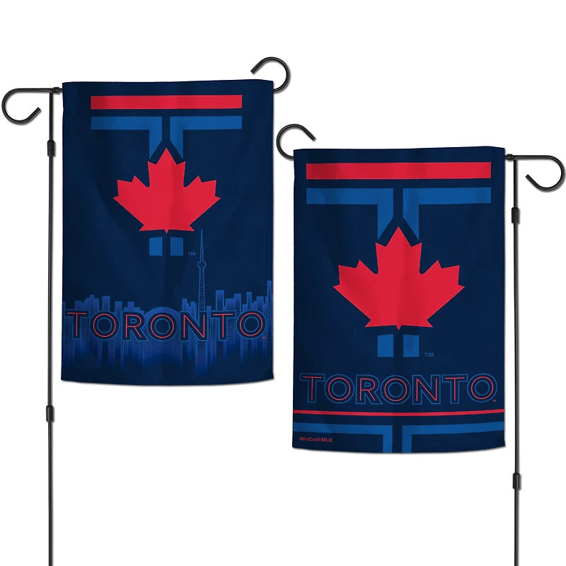 WinCraft Toronto Blue Jays 2024 City Connect Drapeau de jardin double face 12 po x 18 po