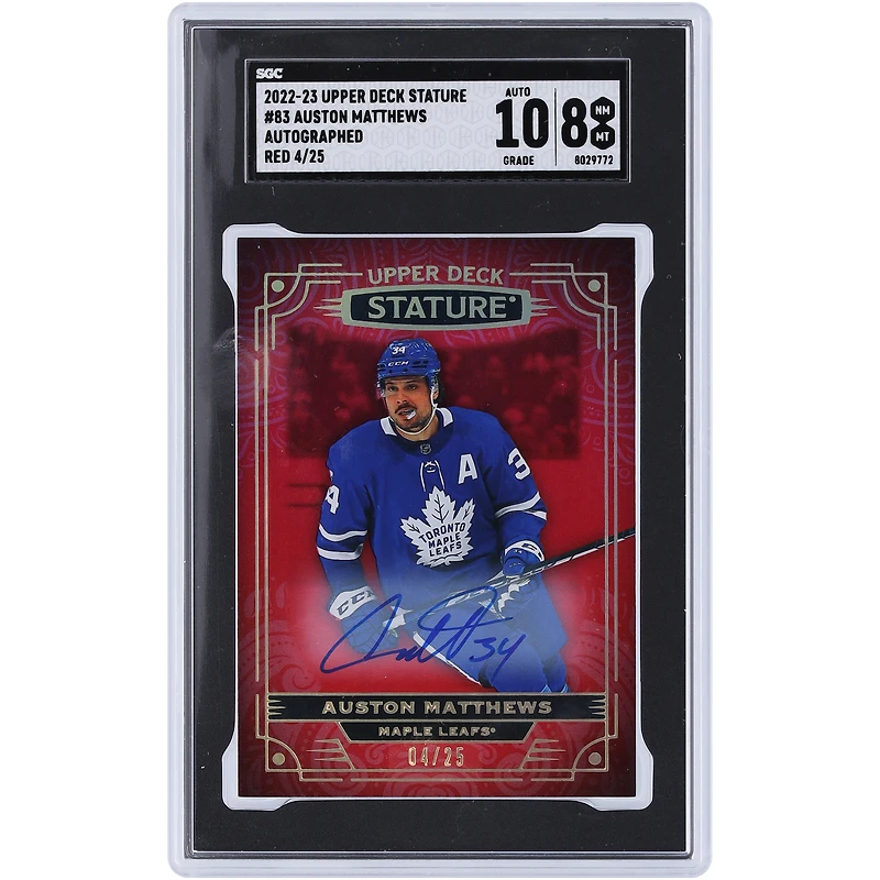 Carte autographiée Upper Deck Stature Red n° 83 #4/25 SGC 8/10 2022-23 des Maple Leafs de Toronto par Auston Matthews
