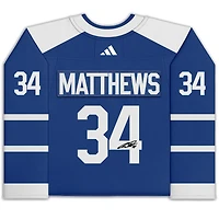 Maillot authentique rétro inversé autographié par Auston Matthews des Maple Leafs de Toronto adidas 2022-23