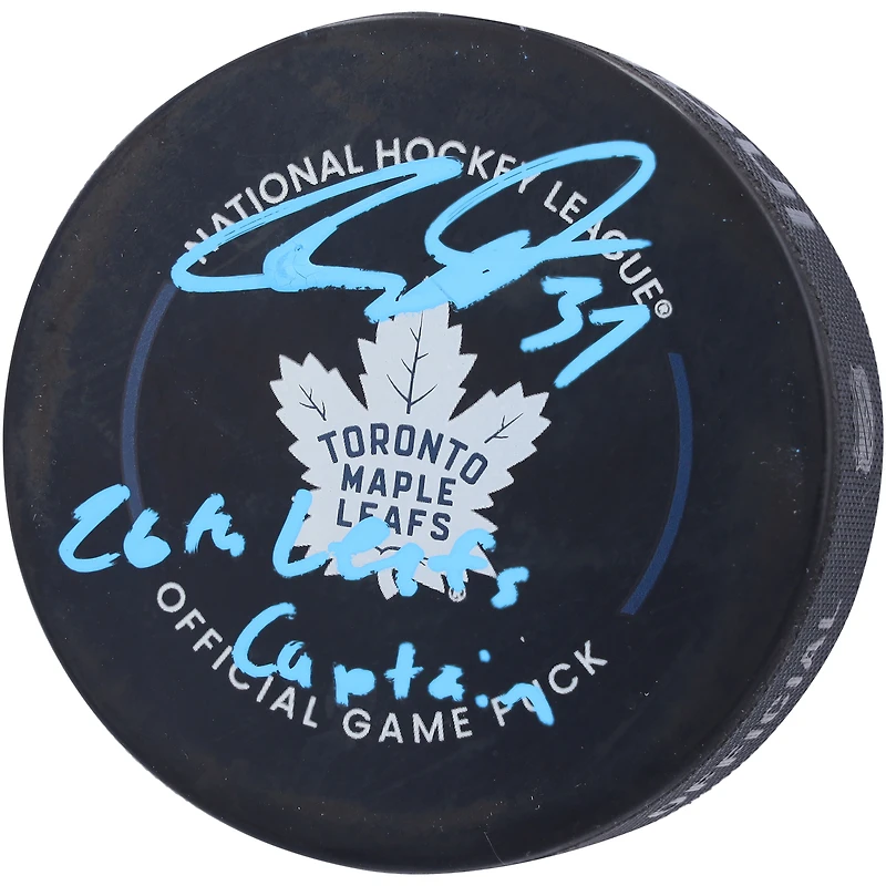 Rondelle de match officielle autographiée par Auston Matthews des Maple Leafs de Toronto avec l'inscription « 26th Leafs Captain »