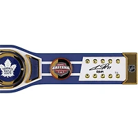 V106832 Ceinture de titre WWE Legacy autographiée par Auston Matthews des Maple Leafs de Toronto avec inscription « Papi » - Édition limitée à 5 exemplaires. 34 Ceinture Auston Matthews AUT 45854 COLTLBFSR WRTBMA0015