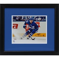 Photographie encadrée autographiée de 8" x 10" de John Tavares, maillot bleu des Maple Leafs de Toronto