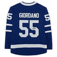 Maillot Breakaway bleu autographié par Mark Giordano des Maple Leafs de Toronto