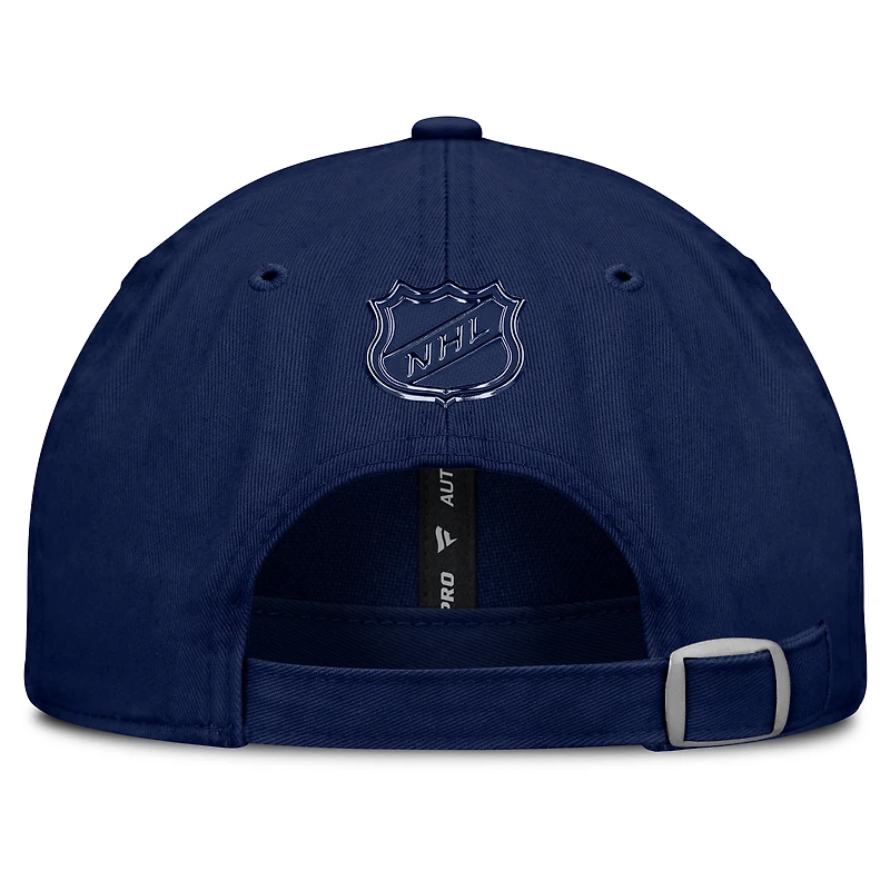 Casquette ajustable Fanatics bleu marine pour homme des Maple Leafs de Toronto Authentic Pro Road