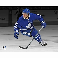 Photographie de Mitchell Marner, maillot bleu non signé des Maple Leafs Toronto