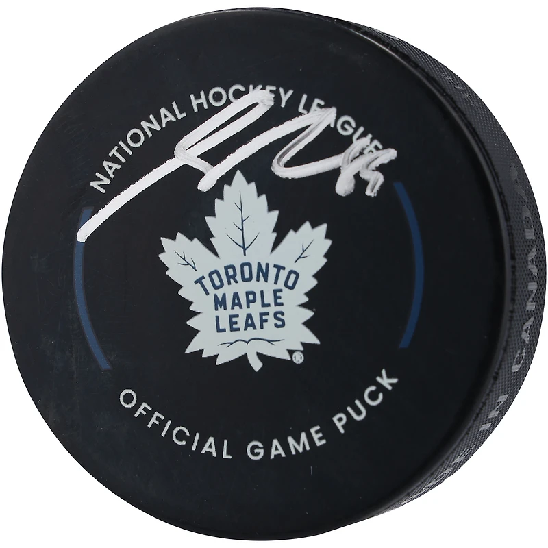 Rondelle de match officielle autographiée par Nick Robertson des Maple Leafs de Toronto