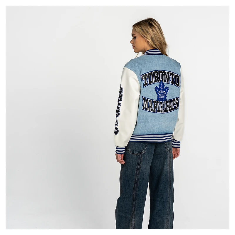 Veste universitaire en denim à boutons-pression pour femmes The Wild Collective Toronto Maple Leafs