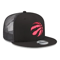 Casquette snapback New Era 9FIFTY noire pour homme, logo Toronto Raptors Core, en maille.