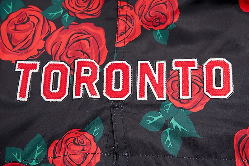 V138429 RAPTRS NOIR ROUGE SP23 NBA HOMME ROSES AOP TISSÉ SHORT SHTEMC