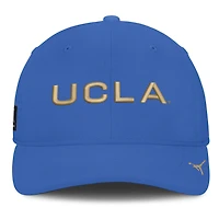 Casquette Jordan Brand bleue pour homme, modèle UCLA Bruins Gameday Aerobill Swooshflex Dri-FIT