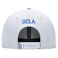 Casquette ajustable Jordan Brand blanche UCLA Bruins 2025 On-Field Rise Performance pour homme