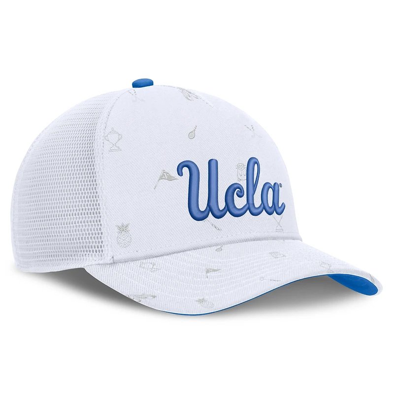 Casquette unisexe Jordan Brand blanche UCLA Bruins Country Club Golfin' Rise Trucker ajustable
