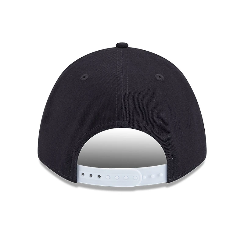 Men's New Era  Black UConn Huskies Historic March Madness 9FORTY M-Crown Adjustable Hat