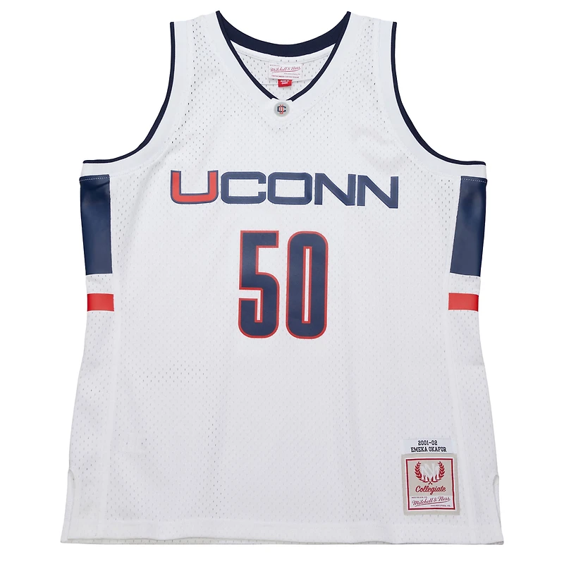 Maillot réplique pour homme UConn Huskies Emeka Okafor Mitchell & Ness blanc 2001/02 Swingman