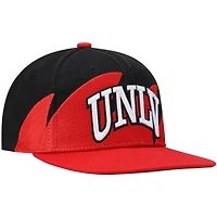 Men's Mitchell & Ness Red/Black UNLV Rebels Sharktooth Snapback Hat