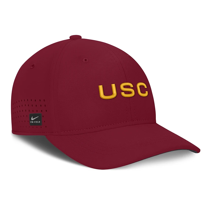 Casquette Nike Crimson USC Trojans Gameday Aerobill Swooshflex Dri-FIT pour homme