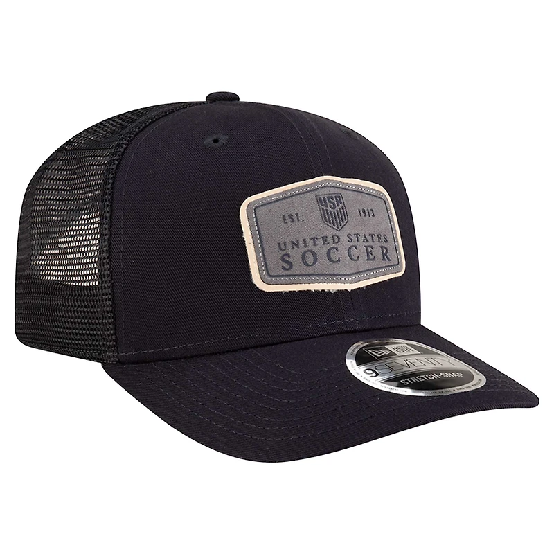 Casquette ajustable extensible à boutons-pression New Era bleu marine USMNT Labeled 9SEVENTY Trucker pour homme