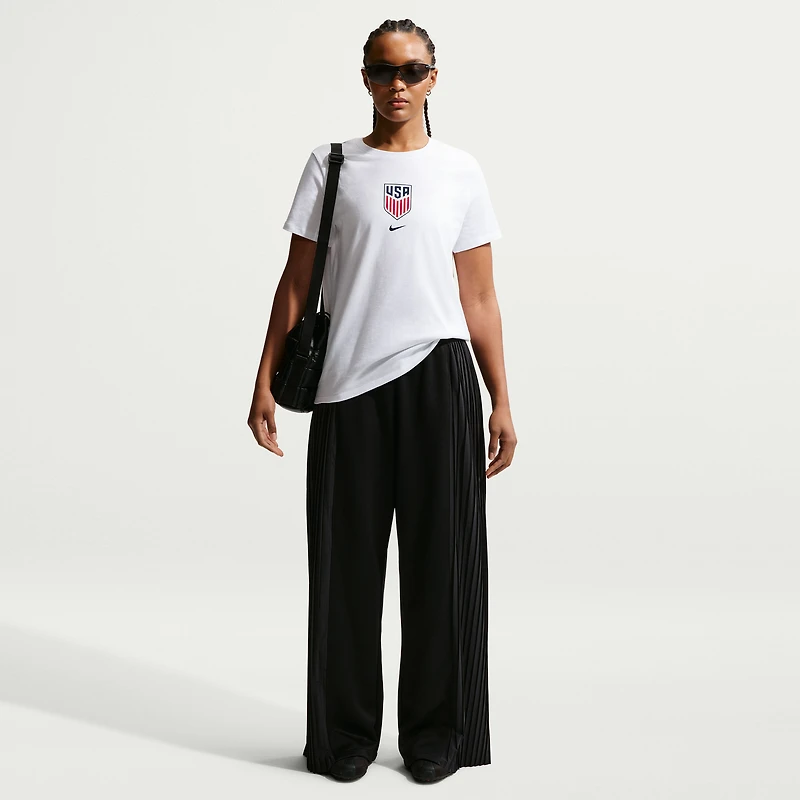 T-shirt Nike blanc pour femme avec l'écusson de l'équipe nationale américaine football (USMNT)